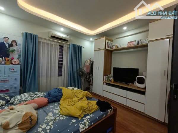 Bán nhà dân xây diện tích 40m ngay Nguyễn Bặc Vũ Lăng, ngõ 3 gác phi, Tứ Hiệp giá chỉ 5 tỷ