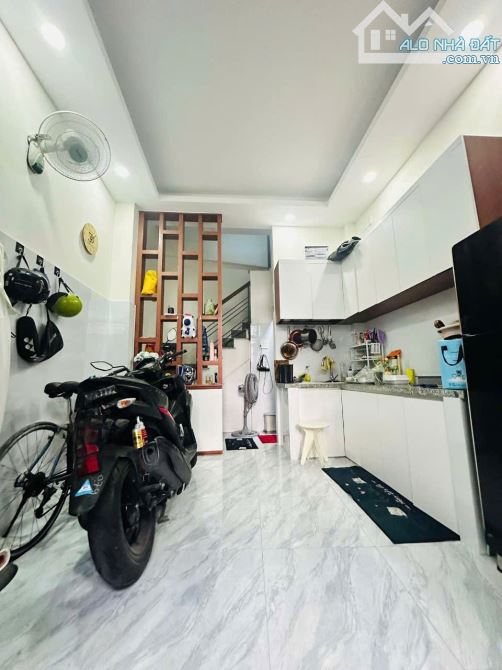 TÂN THÀNH - TÂN PHÚ . HẺM 🚗  - 3 TẦNG - HOÀN CÔNG ĐỦ .DỌN VÀO Ở NGAY  CHỈ 3ty750
