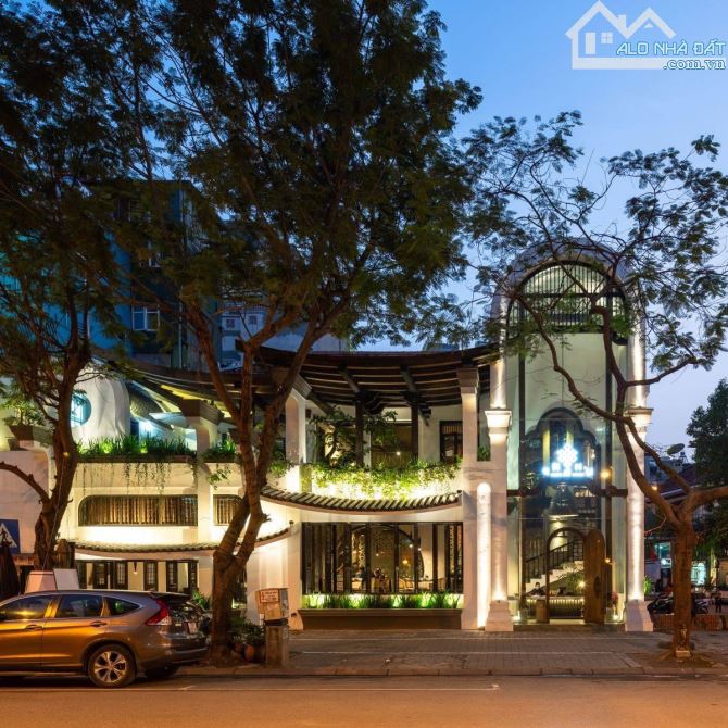 Cho thuê nhà phố Đào Tấn khu ng Nhật, Diện tích 90m2 x 2 tầng, Mặt tiền 15m
