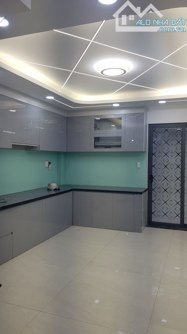 BÁN NHÀ GÓC 2 MẶT TIỀN GẦN 841/ TÂN KỲ TÂN QUÝ, BÌNH HHA, BÌNH TÂN.