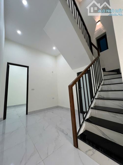 Cần Bán Gấp Căn Nhà Full NT Siêu Rộng,Siêu Đẹp Ở Mỗ Lao,HĐ,Ô Tô Đỗ Gần.Giá 8.5Tỷ Có TL