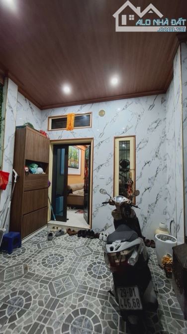 Nhà phố Tư Đình - 54m2 - 3 ngủ - dân xây - đón cầu Trần Hưng Đạo - Giá tăng phi mã