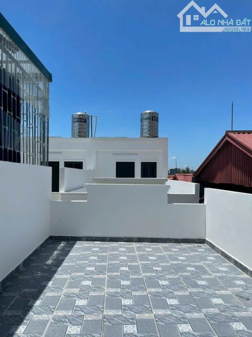 bán nhà phố dọc bún ngô quyền vạn phúc 30m2, 5T, MT 4m, trung tâm, vỉa hè rộng, 8.25 tỷ