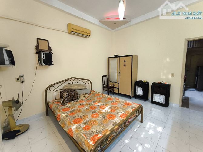 Bán Gấp Nhà Mặt Tiền kinh doanh trung tâm Thủ Đức - Chỉ 7,95 Tỷ TL chính chủ
