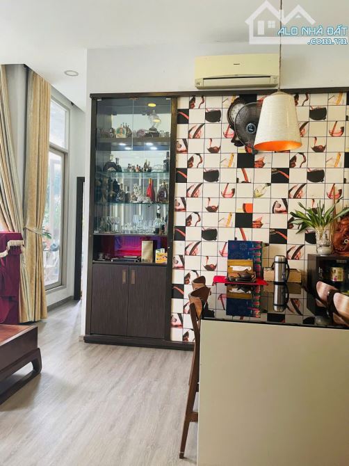 Hiếm có!Bán biệt thự góc 2 mặt tiền Trần Kế Xương, P7, Phú Nhuận – Vị trí vàng trung tâm