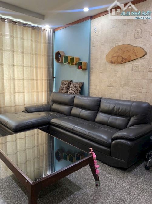 CẦN BÁN CĂN HỘ HOÀNG ANH AN TIẾN (HOÀNG ANH GOLD HOUSE) – 3 PN, 3 WC, Giá Tốt.