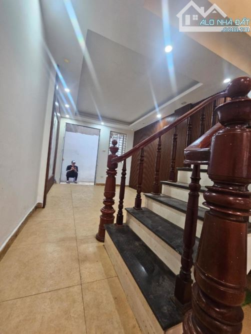 BÁN NHÀ ĐỊNH CÔNG 5 TẦNG 4 NGỦ NỘI THẤT ĐẸP 6.3 TỶ
