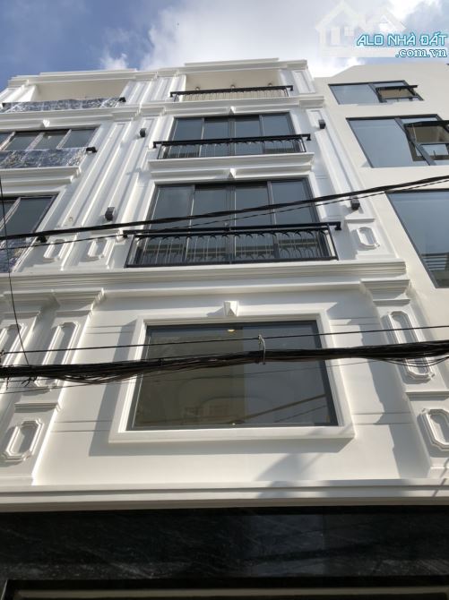 NHÀ 3,5LẦU MỚI HXH ĐƯỜNG NGUYỄN TRỌNG TUYỂN , P15 , QUẬN - PN