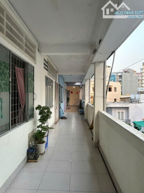 chính chủ cần bán căn 72m2 - 3 PN + 1 phòng lửng + 1 WC + 1 logia, thiện chí thương lượng
