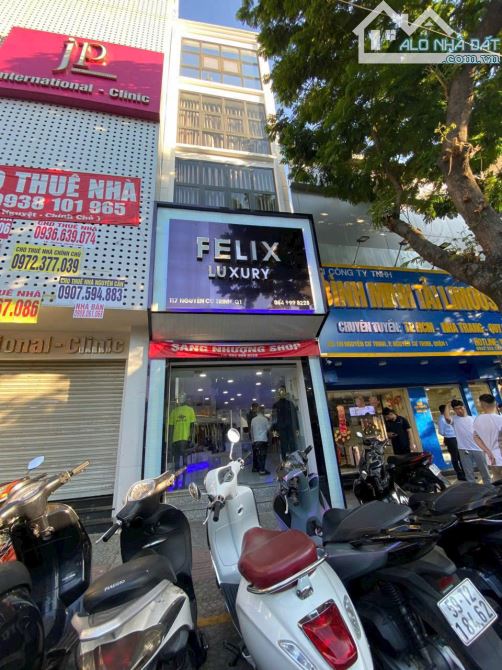 Chủ kẹt cần bán gấp nhà 117 NGUYỄN CƯ TRINH- QUẬN 1, 25 tỷ có hhmg