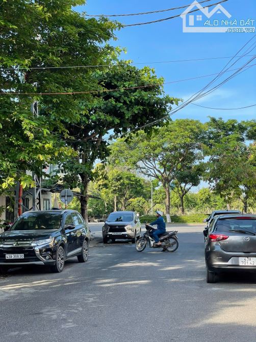 ✨ NHÀ ĐẸP NHỈNH 5T – HÀ VĂN TRÍ  102M² – GẦN XUÂN THUỶ – Ô TÔ ĐẬU NGÀY ĐÊM ✨
