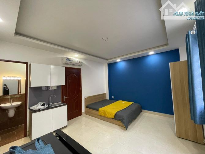 Bán nhà mặt tiền đường Đinh Công Tráng phường Tân Định Quận 1. DT 4.3x20m giá 28 tỷ