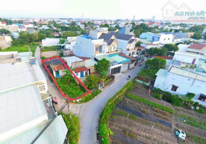 Bán Lô Đất DT 142,5M2 góc 2 Mặt Tiền P.Tân Phong, gần KDC Tân Phong thông sang Chợ Bà Thức