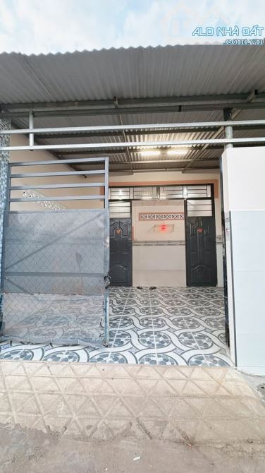 Bán gấp căn nhà ở đường Lê Thị Sắc , Tân Phú Trung 110m2 SHR giá 680tr