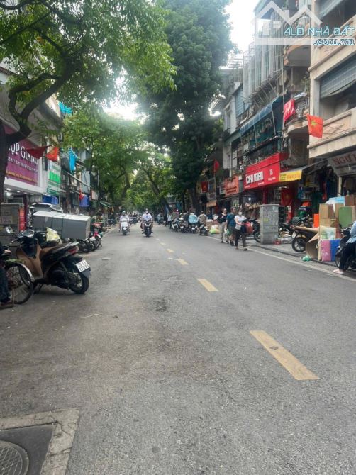 Bán Nhà Mặt Phố Quận Hoàn Kiếm 125m4T MT5,9m Vỉa Hè 1 SỔ 1 CHỦ 78,8 Tỷ Hàng Chiếu.