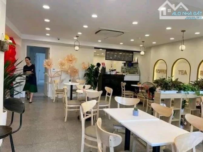 BÁN TÒA APARTMENT 7 TẦNG MẶT PHỐ NGHI TÀM, VIEW HỒ TÂY, DT 154M MT 8.1M KD 125Tt/THÁNG.