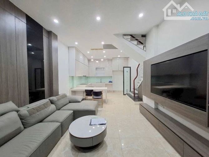 🏡 B.Á.N N.H.À MỚI - TRUNG TÂM CẦU GIẤY - NGÕ THÔNG - Ô TÔ GẦN - CHỈ 7.65 TỶ