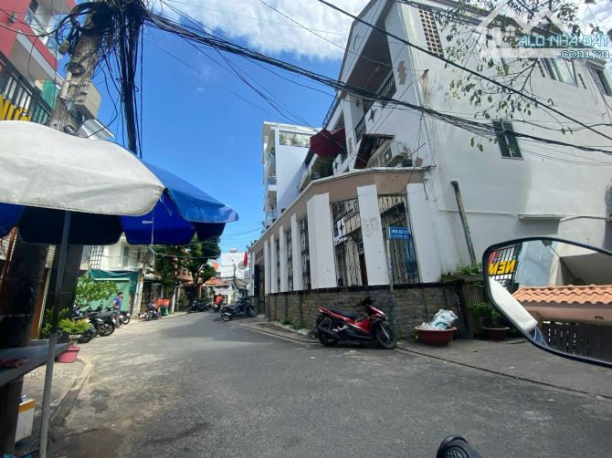Bán khuông đất lớn nhất Bùi Thị Xuân góc 3 MT DTCN 262m2 đơn giá 118m2 giá 31 TỶ