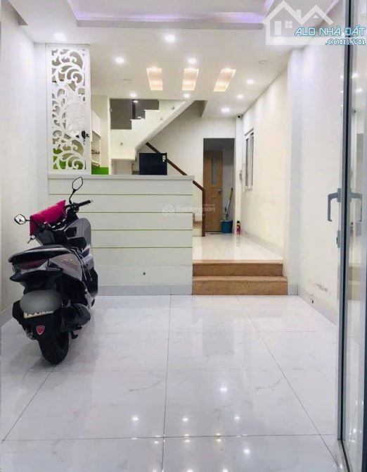 🏠 NHÀ TRUNG TÂM QUẬN 1 – 3 LẦU SÂN THƯỢNG – GẦN MẶT TIỀN – GIÁ CHỈ 8.7 TỶ