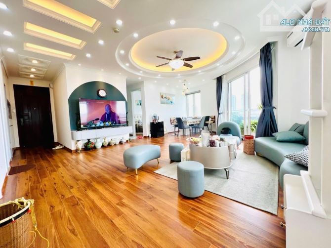CHÍNH CHỦ BÁN CĂN HỘ TRONG CHUNG CƯ HACISCO 107 Nguyễn Chí Thanh Giá 8,68 tỷ