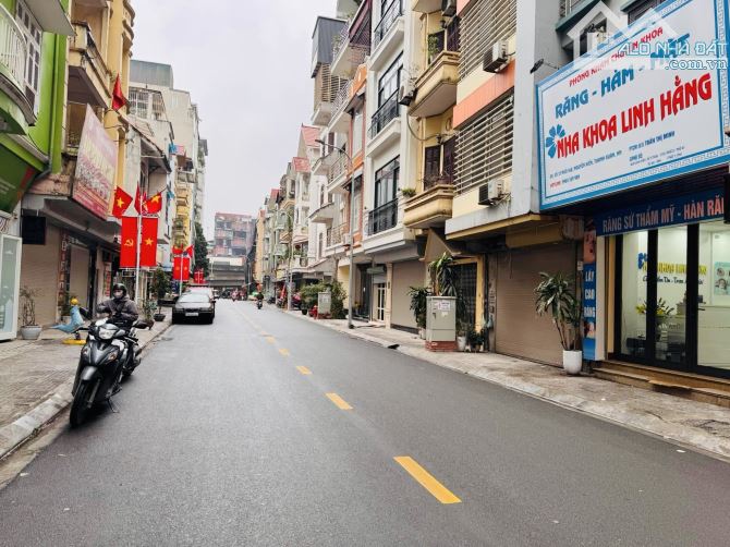 Bán nhà Nguyễn Xiển, Thanh Xuân. 50m2 x 5T, Mt 4m, vỉa hè oto tránh. KD. Giá 21,6 tỷ (TL).