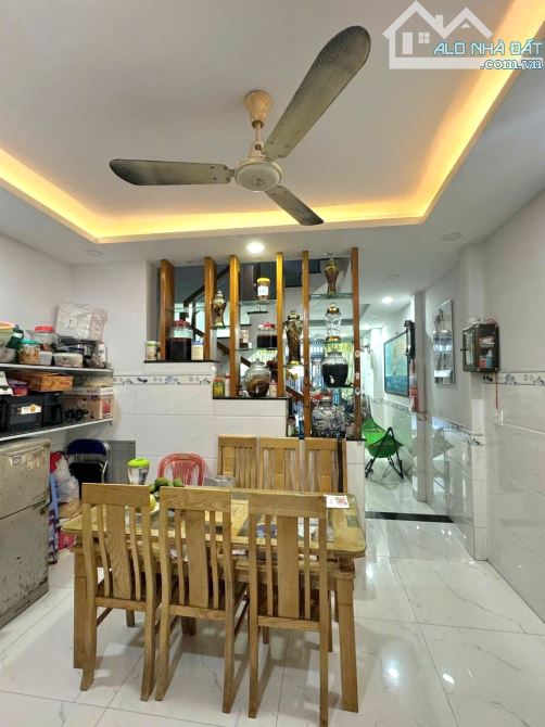 BÁN NHÀ ĐẸP SÁT LÊ VĂN QUỚ.I - HẺM OTO - NH - ( 5.4X13M )