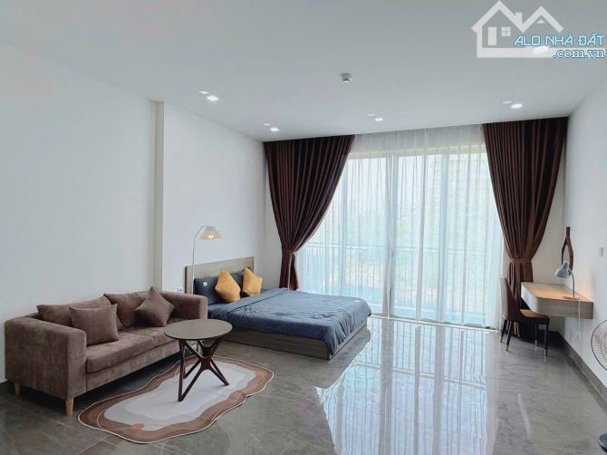 Căn Hộ Full NT _ Ban Công Rộng _ Nguyễn Xí Gần Ngã Tư Hàng Xanh