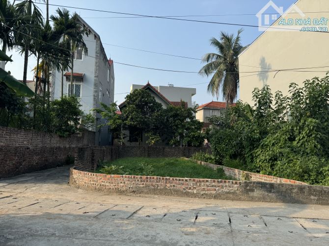 LÔ GÓC CỔ DƯƠNG, BẠT NGÀN TIỆN ÍCH,  RA CỬA LÀ PHỐ, XUNG QUANH TRƯỜNG HỌC, ỦY BAN