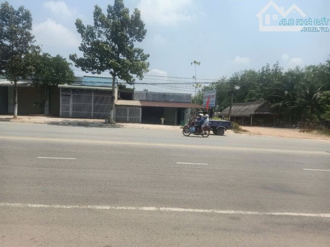 Bán gấp 234m2 đất trục đường chính ngay trung tâm TP Bến Cát