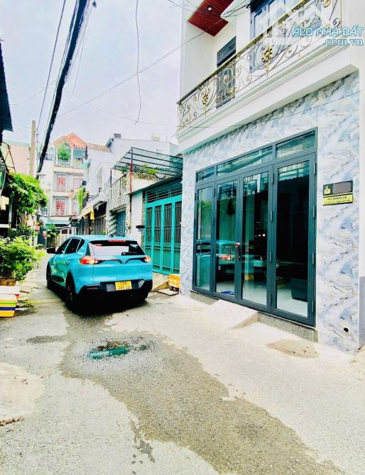 BÁN NHÀ CĂN GÓC HẺM XE HƠI EMART PHAN HUY ÍCH — 4,3x11m — 2 TẦNG BTCT — CHỈ 4 TỶ 9 NHỈNH