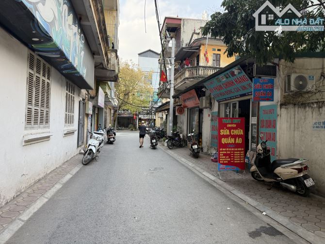 Cần tiền gia chủ nhờ bán gấp mảnh đất đẹp đường ô tô tránh tại trung tâm khu phân lô