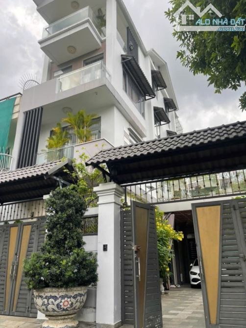 Bán Nhà Biệt thự sân vườn, Lê Đức Thọ - gần Nguyễn Oanh, 8x18m, 4 T - 5PN, 15.99 tỷ.