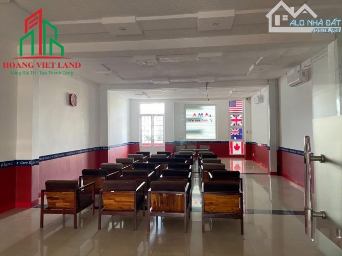 BÁN NHÀ 3 LẦU KIÊN CỐ MẶT TIỀN NGUYỄN TRÃI (ĐOẠN GẦN HOÀNG DIỆU). DT:6,4x29M. GIÁ: 13,5 TỶ