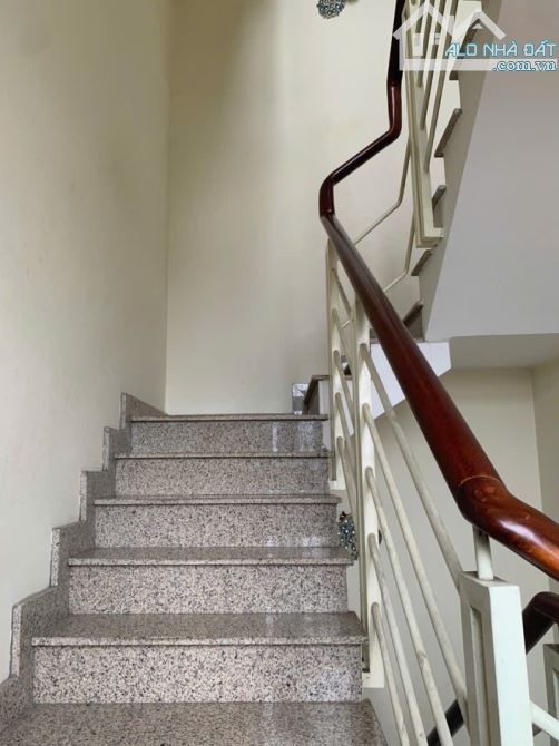 150M2 Mặt Tiền Dương Đình Hội DT: 5,5 x 27  – 4 Tầng – Giá 15.5 Tỷ – Phước Long B Thủ Đức