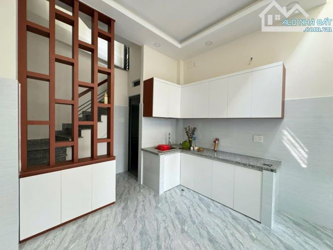 NHÀ MỚI 3 TẦNG HXH TÂN PHÚ, SHR, HOÀN CÔNG ĐẦY ĐỦ, GẦN KHU VIP BÀU CÁT ĐỒNG ĐEN