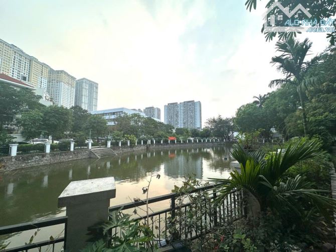 Bán Nhà Ngõ 422 Đường Kim Giang, Hoàng Mai, 46m2x4T, giá 8 tỷ, oto vào nhà
