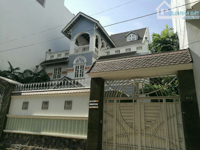 mặt tiền Huỳnh Văn Bánh (Phú Nhuận), 15x20m, 1 lầu, giá 112 tỷ