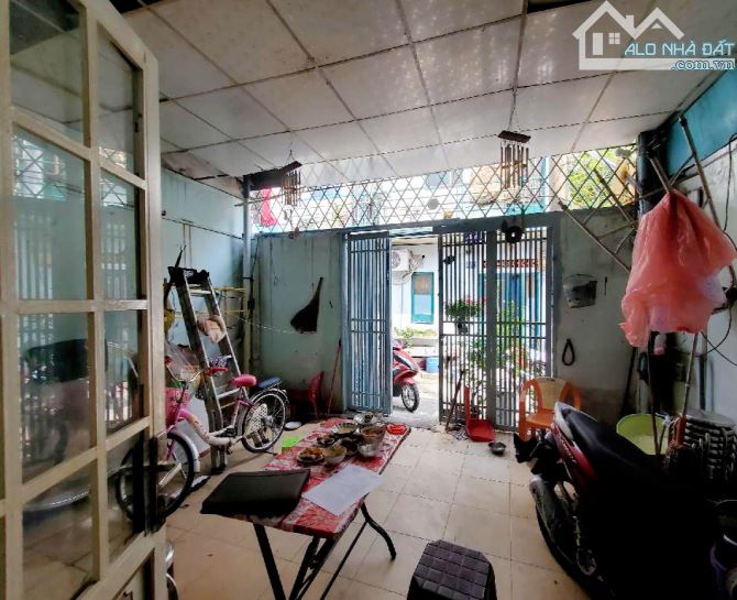Nhà cũ tiện xây CHDV, DT 99m, ngang nhà 5m, Phường 11, Bình Thạnh