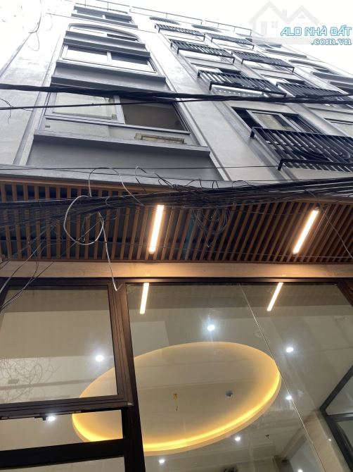 BÁN GẤP TÒA NHÀ CCMN ĐƯỜNG QUAN NHÂN. 160M2 - 8 TẦNG. THANG MÁY. 21 CĂN HỘ CHO THUÊ.