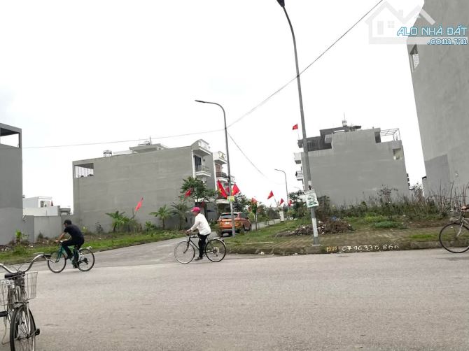 Siêu ngon,  Đống Chuối chỉ 3.25 tỷ lô 93.6 mét hướng Đông Nam cực đẹp