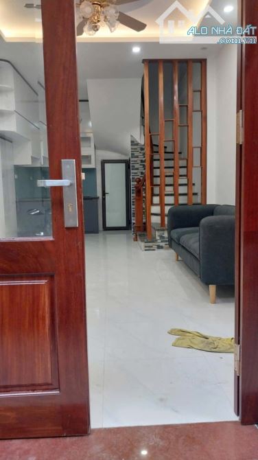 Cho thuê nhà nguyên căn 595 Lĩnh Nam , Hoàng Mai 30m