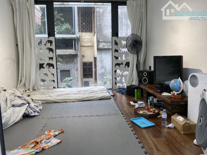 BÁN NHÀ -PHỐ HỒ ĐẮC DI- ĐỐNG ĐA-GẦN HỒ-52M2- Ô TÔ VÀO CỬA-GIÁ CHỈ 15 TỶ