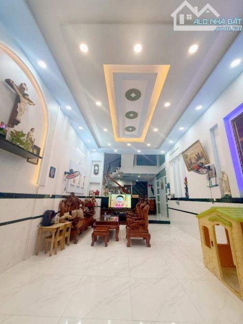 Kế bên Aeon Tân Phú- Tân Kỳ Tân Quý- DT 100m2 (55x20m)- Hẻm xe hơi đỗ cửa