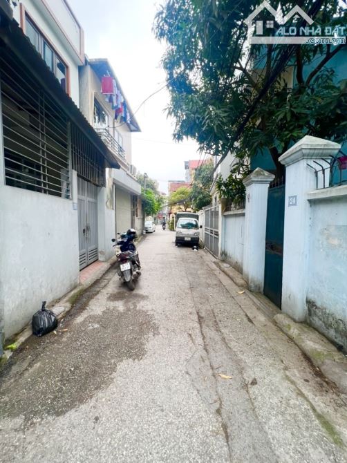 BÁN ĐẤT ĐẸP PHƯỜNG THẠCH BÀN – LB  DT157M GIÂ 18.9 TỶ NGÕ THÔNG Ô TÔ TRÁNH GẦN CHỢ.