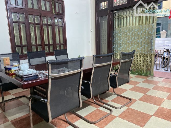 CHO THUÊ NHÀ ĐÔ THỊ ĐỊNH CÔNG HOÀNG MAI DT 96M 4 TẦNG MT 5M CĂN GÓC GIÁ HĨU NGHỊ