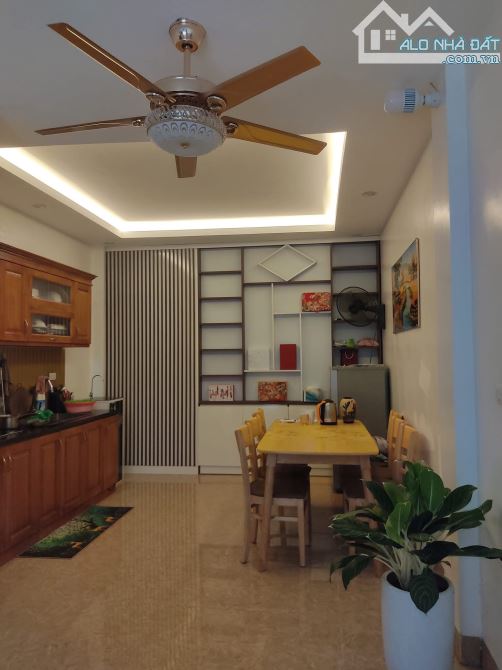 Cần Bán giảm giá sâu: Căn 4,5 tầng - 34m- dân xây - Vân Canh - Hoài Đức - Hà Nội