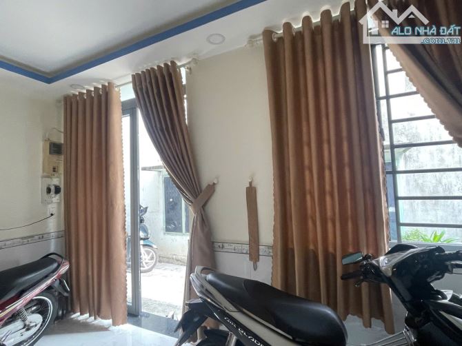 Nhà 2 tầng bên sông Hiệp Bình Chánh, gần chợ, thông Phạm Văn Đồng, Hoàn Công. Giá 4,35 Tỷ