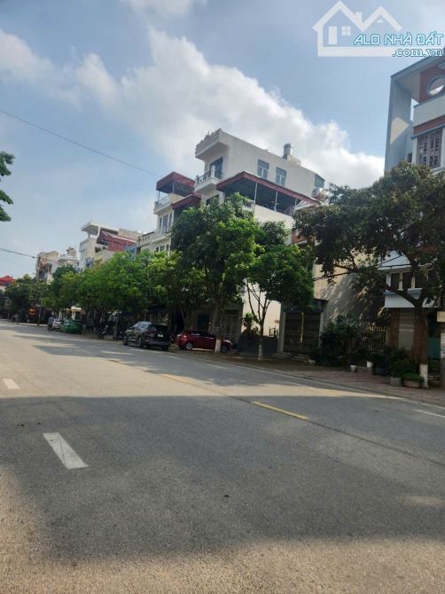 Bán lô đất mặt Bình Than Đại Phúc - P. Đại Phúc - TP. Bắc Ninh. Giá 16.8 tỷ