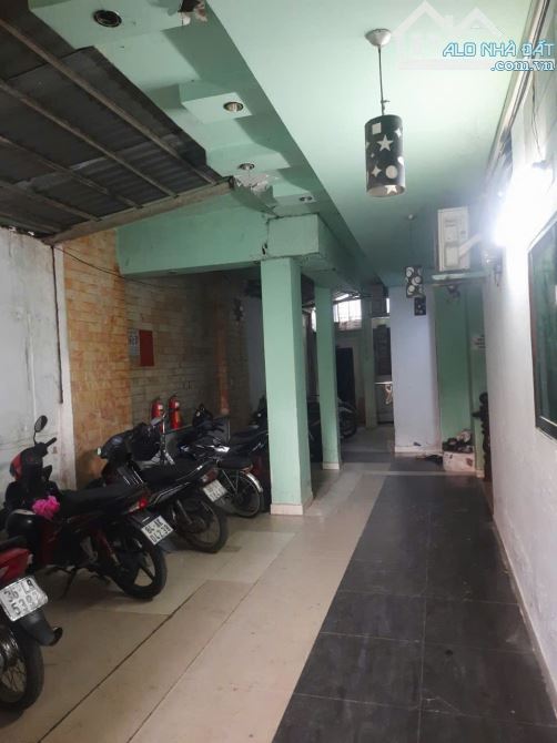 CHỦ ĐANG NGỘP BANK BÁN GẤP NHÀ MẶT TIỀN,NGANG 8M, DIỆN TÍCH GẦN 200M2 GIÁ CHỈ 10.5TY.