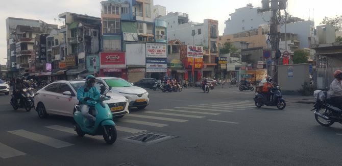 mặt tiền kinh doanh - đường 12m có lề Xô Viết Nghệ Tĩnh - sổ nở hậu- 4 tầng btct